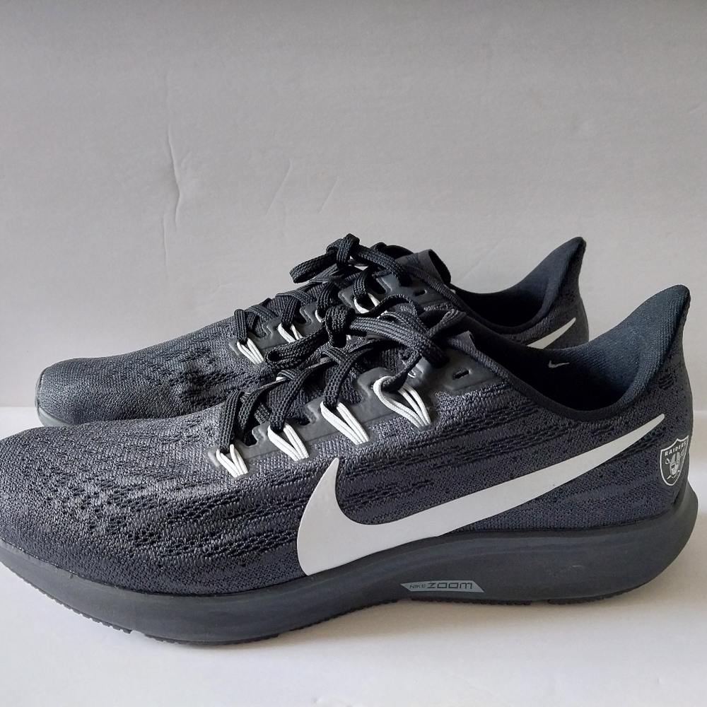 Las Vegas Raiders Nike Pegasus 36 shoes New!